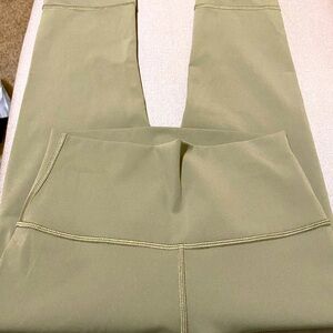 Lululemon Wunder Under HR 1/2 Tight Sz.4